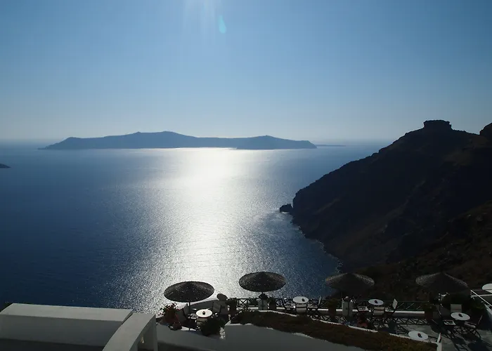Cliff Side Suites